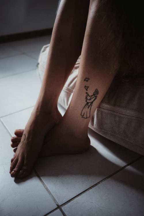 tatuaje mujer pierna