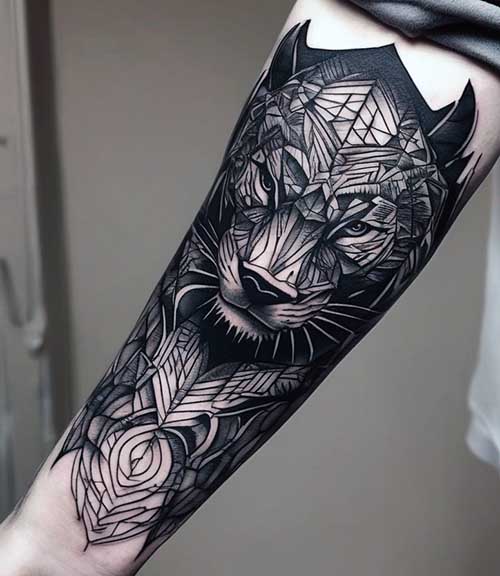 tatuaje blackwork geometrico