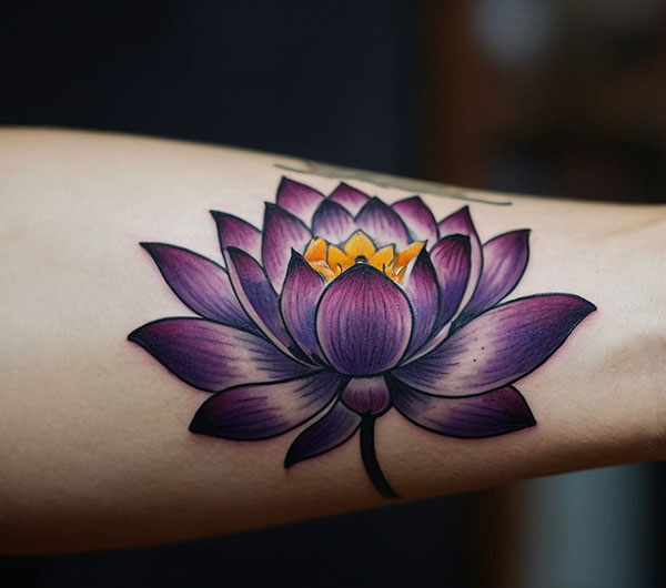 tatuajes de flor de loto 